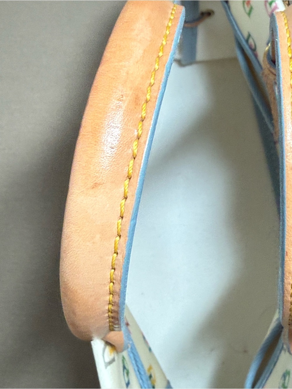 🌈 Vintage Y2K Dooney & Bourke Rainbow Monogram "IT" Bag - Iconic - Picture 7 of 9